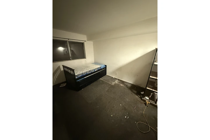 $1000 : Rentando un cuarto con área co image 2