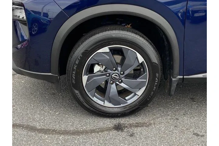 $22450 : Nissan Rogue 2025 SV 4dr Cro image 8