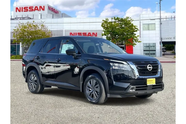 $38475 : Nissan Pathfinder 2025 S 4dr image 5