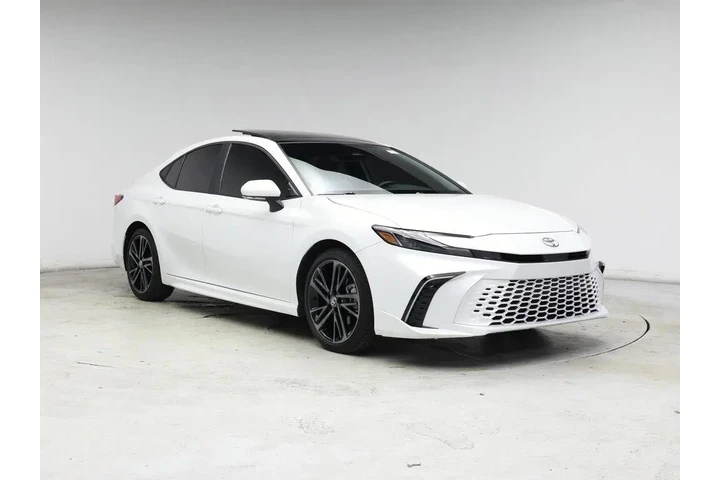 $33998 : Toyota Camry 2025 XSE 4dr Se image 1