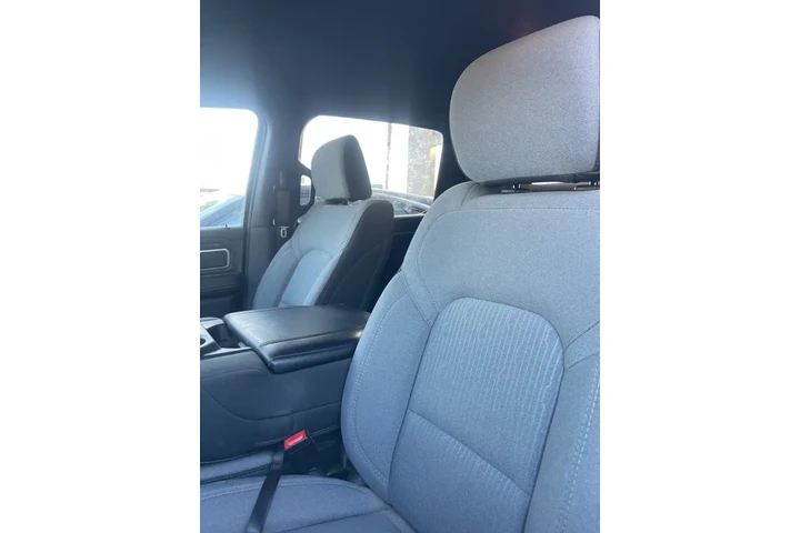 $33240 : Ram 1500 2023 4x2 Big Horn 4 image 7