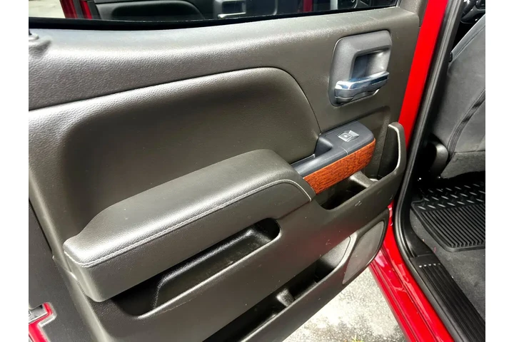 $29900 : GMC Sierra 2500HD 2019 4x4 S image 10