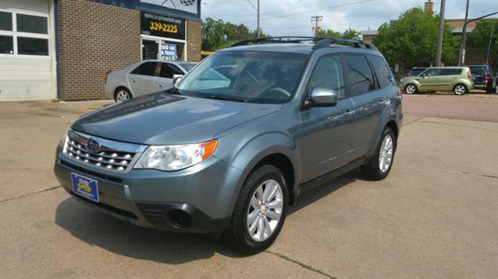 $8999 : 2011 Forester 2.5X Premium image 4