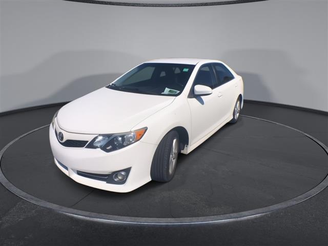 $13400 : PRE-OWNED 2014 TOYOTA CAMRY SE image 4