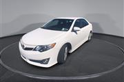 $13400 : PRE-OWNED 2014 TOYOTA CAMRY SE thumbnail