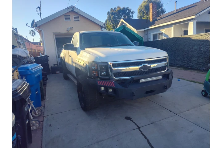 $8200 : Chevrolet Silverado 07 image 3