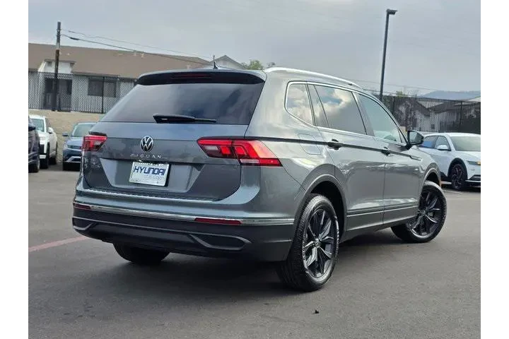 $22995 : Volkswagen Tiguan 2024 SE 4d image 7