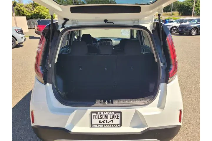 $19991 : Kia Soul 2025 S 4dr Crossove image 8