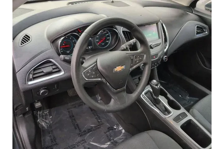 $12778 : Chevrolet Cruze 2018 LT Auto image 10