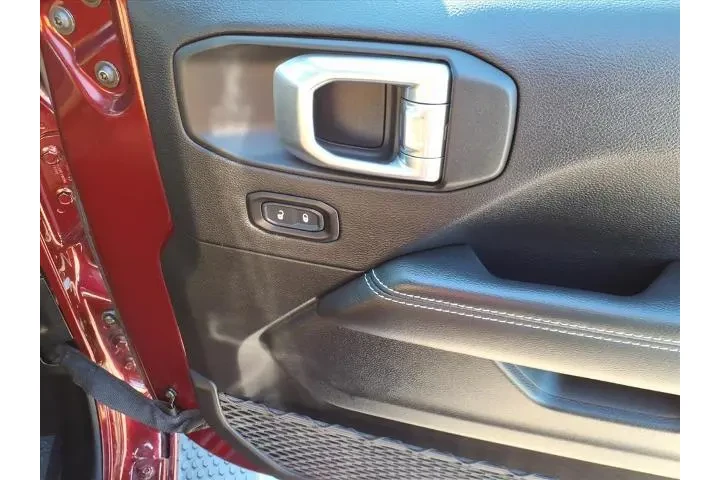 $36794 : Jeep Wrangler Unlimited 2021 image 5