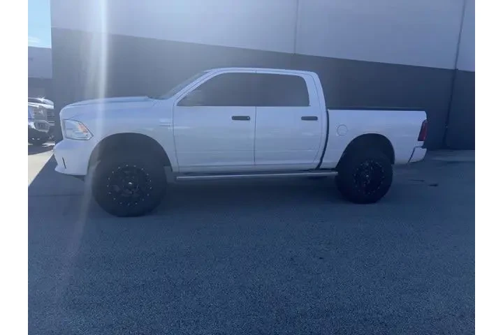 $20101 : Ram 1500 2014 4x4 Express 4d image 2