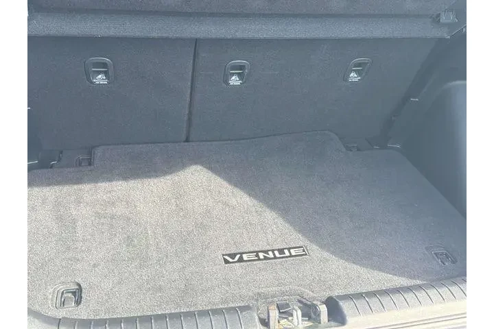 $14990 : Hyundai VENUE 2020 SEL 4dr C image 7