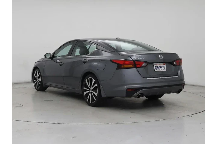 $20998 : Nissan Altima 2020 2.5 SR 4d image 2