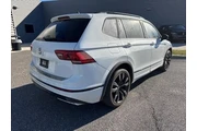 $19515 : Volkswagen Tiguan 2021 SE 4d thumbnail