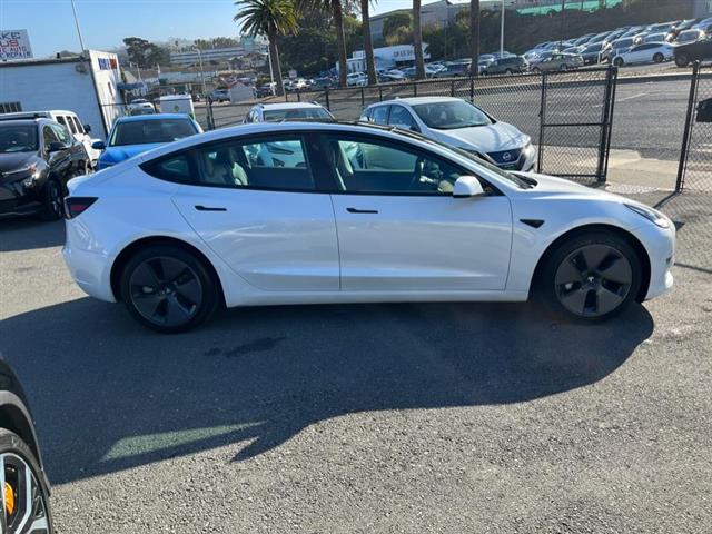 $26000 : Used 2021 Model 3 Standard Ra image 4