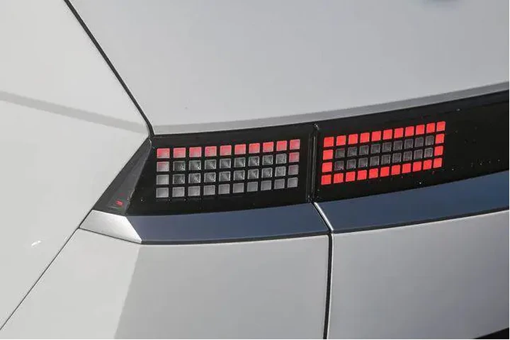 $24991 : Hyundai IONIQ 5 2024 SEL 4dr image 10