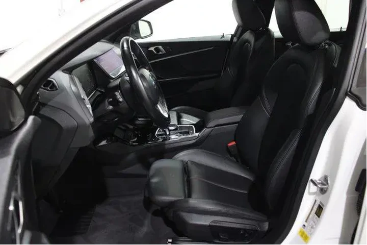 $27998 : BMW 2 Series 2023 228i Gran image 3