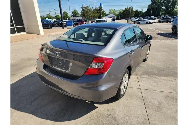 $11534 : Honda Civic 2012 LX 4dr Seda image 4