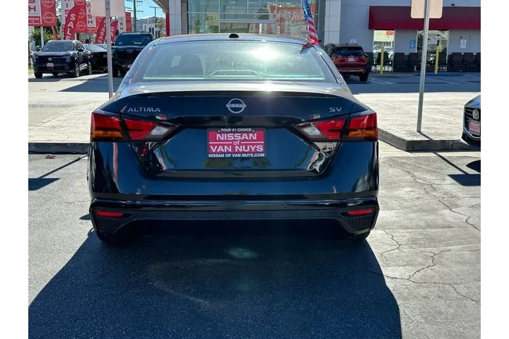 $19598 : Nissan Altima 2023 2.5 SV 4d image 5