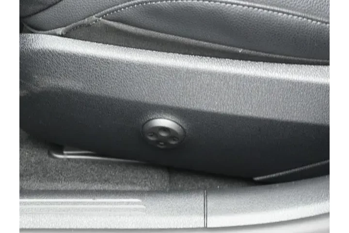 $35000 : Mercedes-Benz C-Class 2024 C image 10