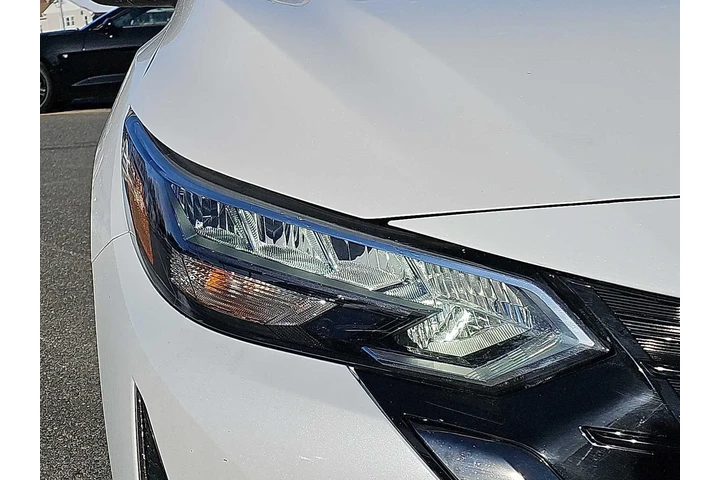 $21711 : Nissan Sentra 2025 SR 4dr Se image 9