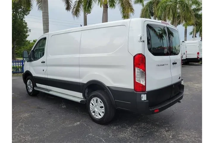 $34990 : Ford Transit 2024 250 3dr SW image 4