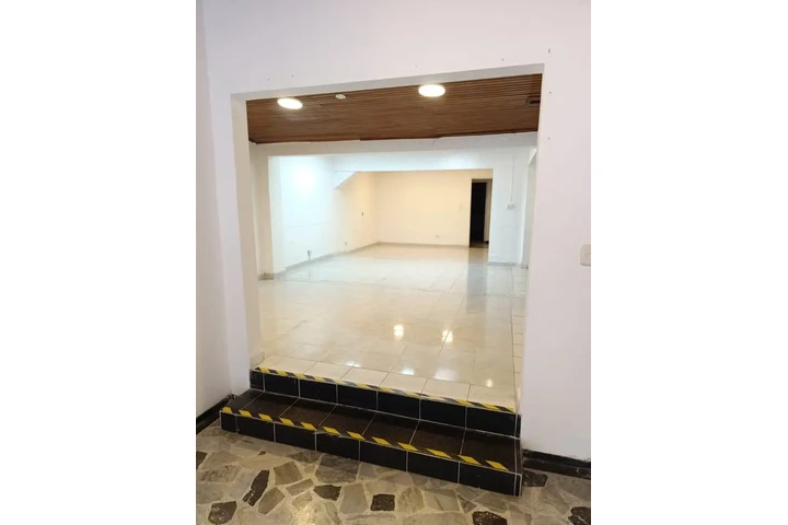 $10000000 : ALQUILER DE LOCAL COMERCIAL image 3