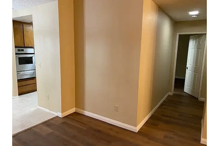 $1500 : beautifully maintained single- image 2