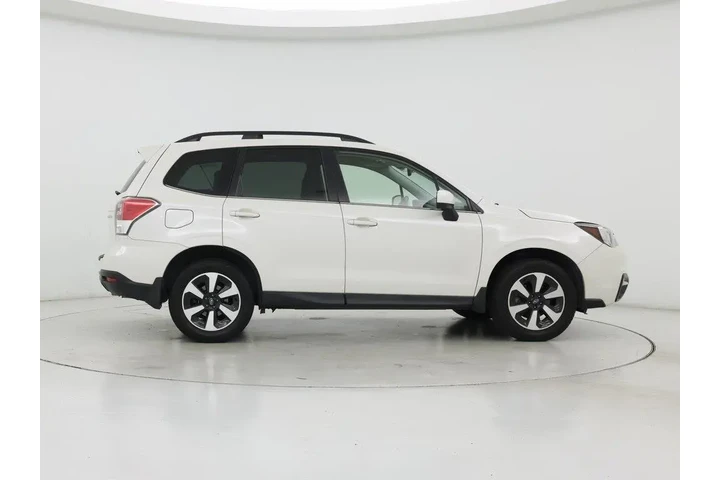 $17998 : Subaru Forester 2018 AWD 2.5 image 7