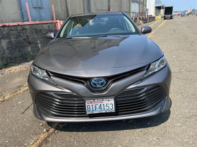 $15988 : 2018 Camry Hybrid LE image 10