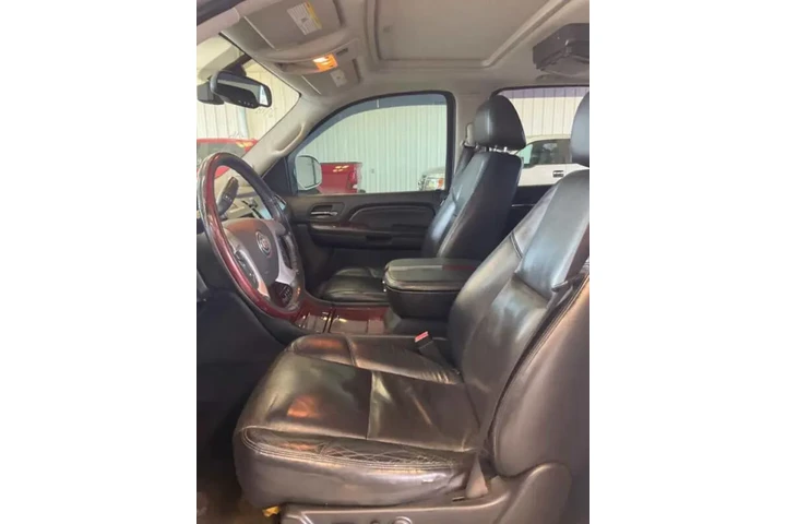 $14000 : 2008 Escalade EXT image 7