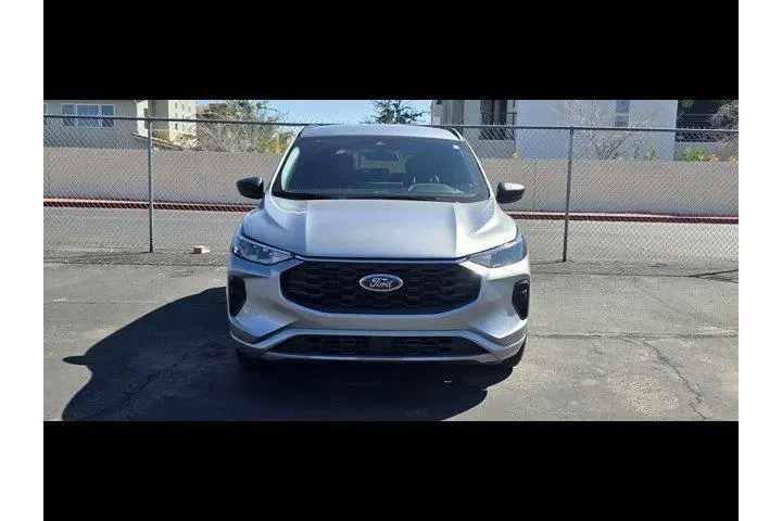 $21260 : Ford Escape 2023 ST-Line 4dr image 3