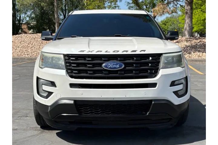 $9900 : 2016 Explorer Sport image 7