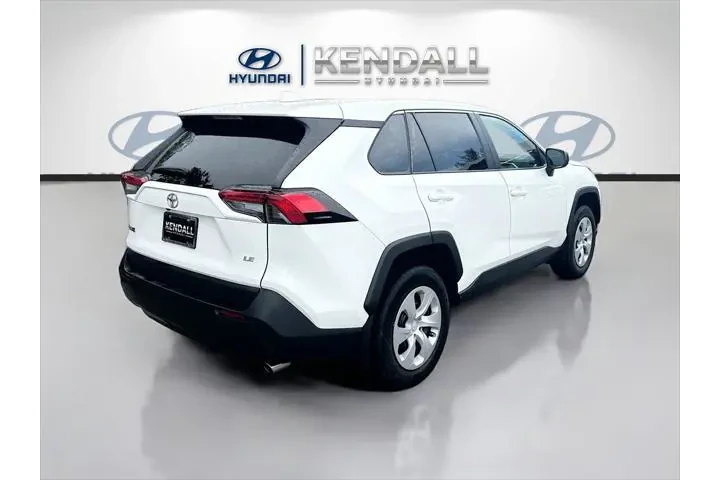 $25888 : Toyota RAV4 2024 LE 4dr SUV image 6