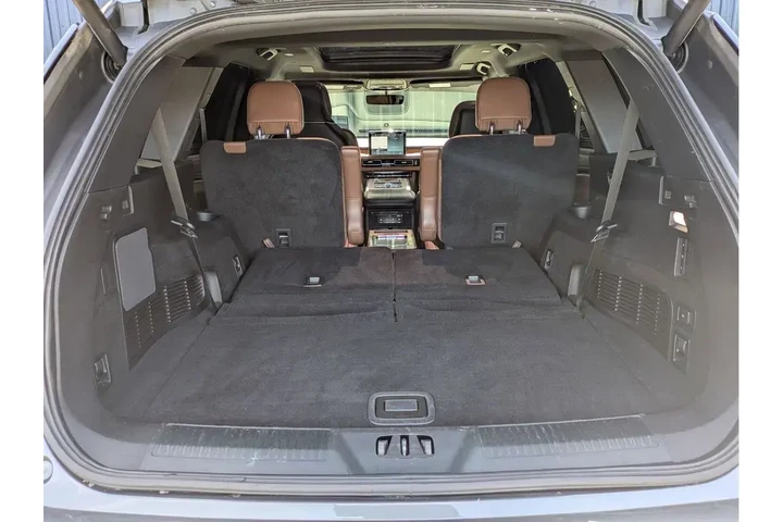 $31978 : Lincoln Aviator 2020 AWD Res image 8