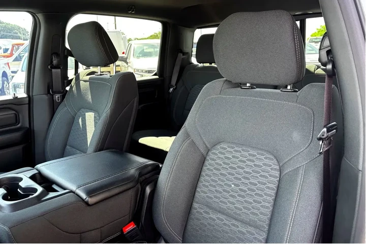 $39977 : Ram 1500 2025 4x4 Tradesman image 9
