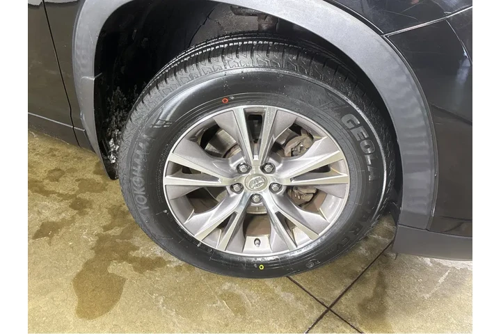 $16490 : 2014 Highlander LE Plus image 9