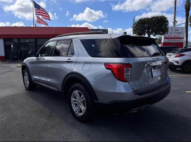 $14100 : Ford Explorer XLT 2017 image 5