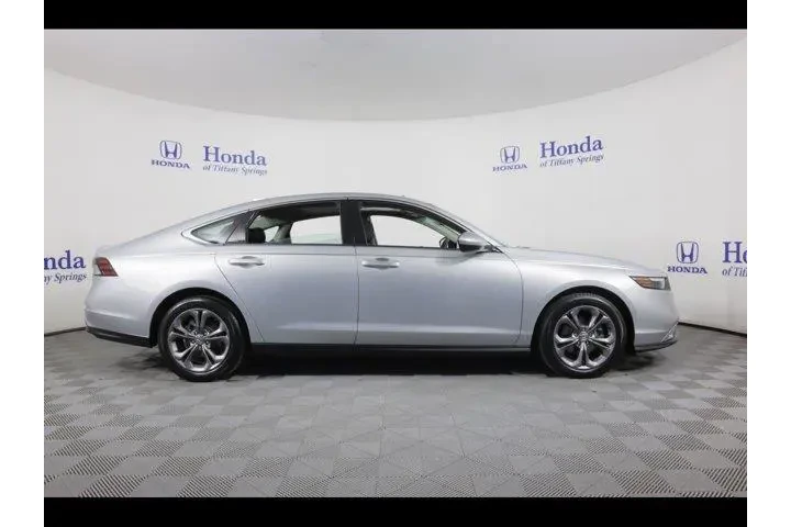 $28875 : Honda Accord 2024 EX 4dr Sed image 8