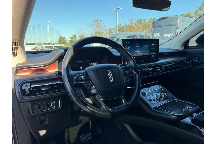 $32488 : Lincoln Nautilus 2021 AWD Re image 10