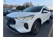 $31700 : Ford Escape Plug-In Hybrid 2 thumbnail