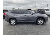 $22391 : Toyota RAV4 2021 XLE 4dr SUV thumbnail