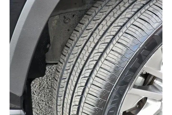 $23995 : Toyota RAV4 2021 XLE Premium image 9