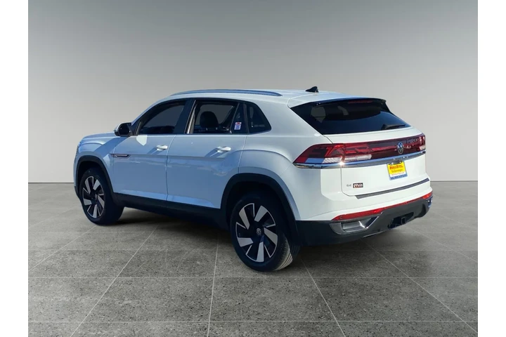 $33330 : Volkswagen Atlas Cross Sport image 3