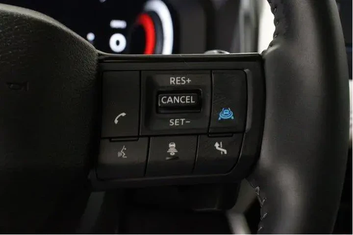 $37998 : Nissan Rogue 2025 AWD SL 4dr image 10