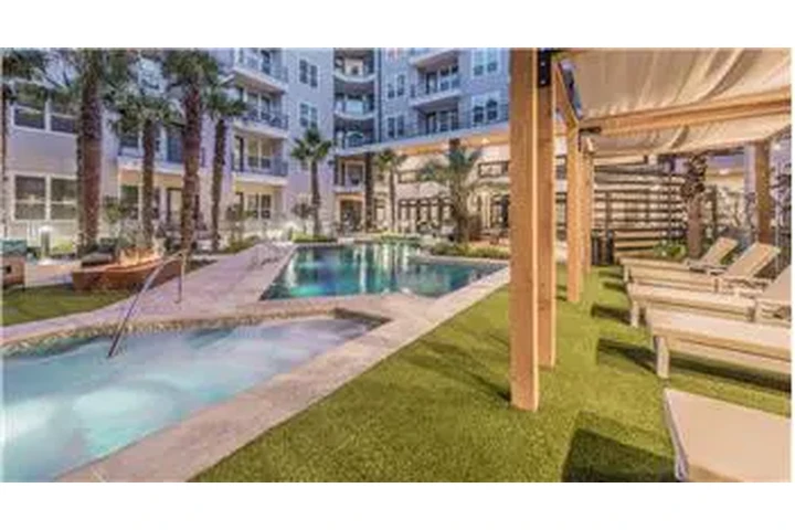 $1890 : Rental property with 0 bedro image 1