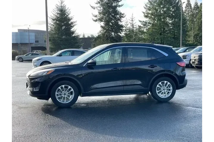 $16983 : Ford Escape 2020 AWD SE 4dr image 6