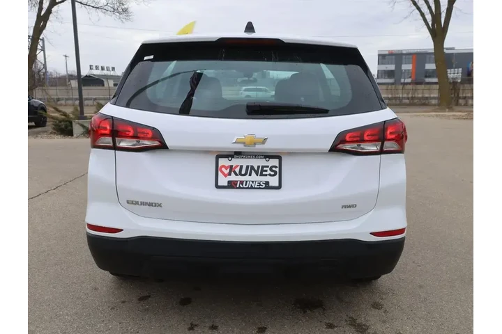 $18277 : Chevrolet Equinox 2023 4x4 L image 7