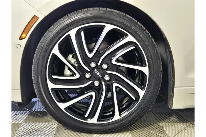 $23988 : Lincoln MKZ 2020 Reserve 4dr image 4