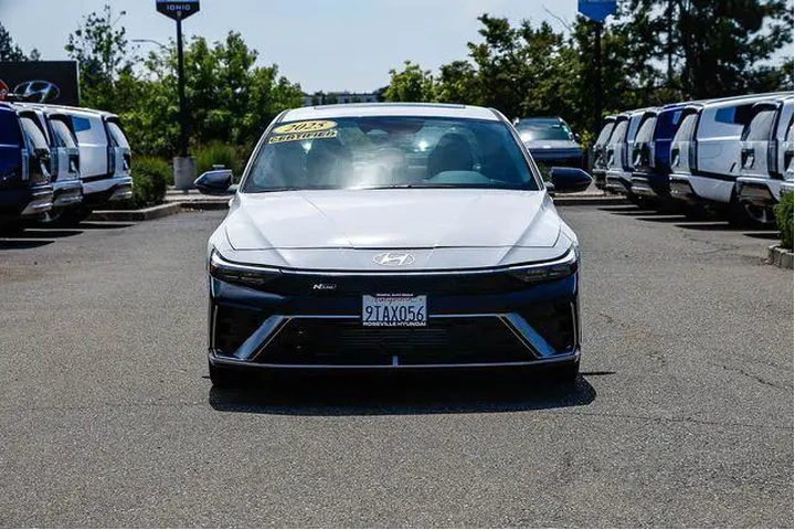 $24488 : Hyundai ELANTRA 2025 N Line image 7